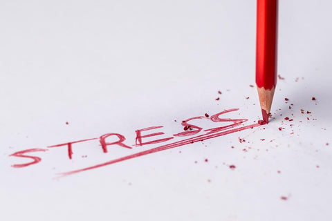 Les effets du stress sur le cycle menstruel