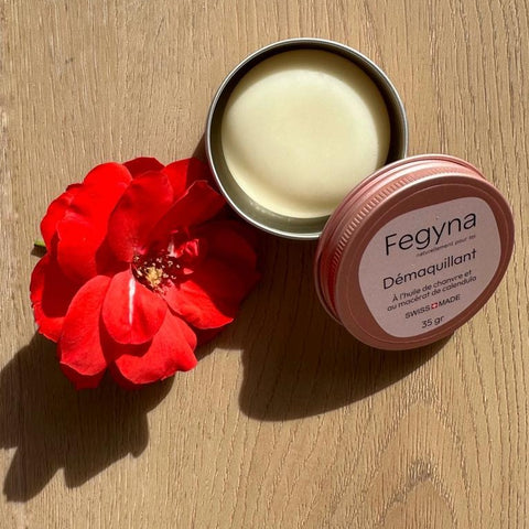 Fester Make-up Entferner