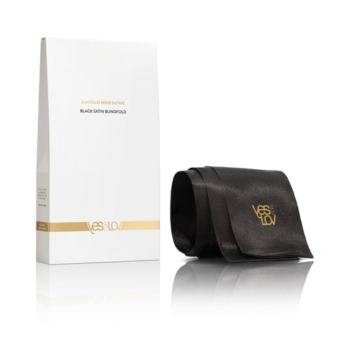 Cofanetto con benda in raso nero