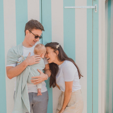 Ring Sling Tragetuch – Ergonomisch & aus Leinen – Farbe Marineblau