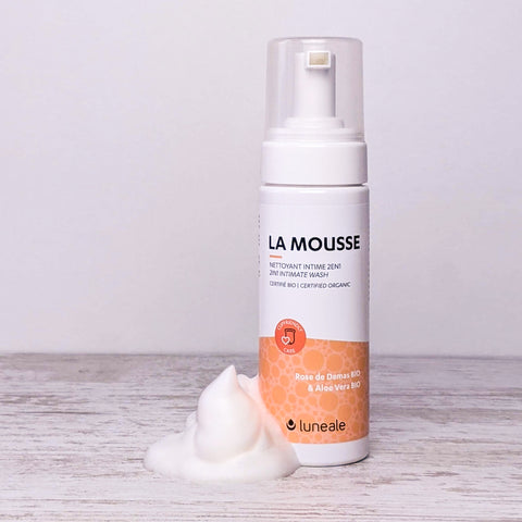 Mousse nettoyante intime et cup menstruelle